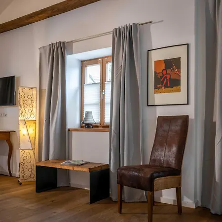 Unterwirt Hotell 3*